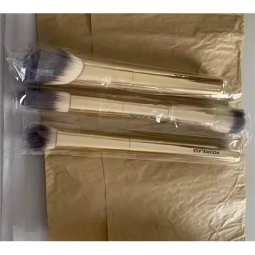 Hourglass Brush Holiday Set, Limited Edition , NEW - Picture 4 of 6